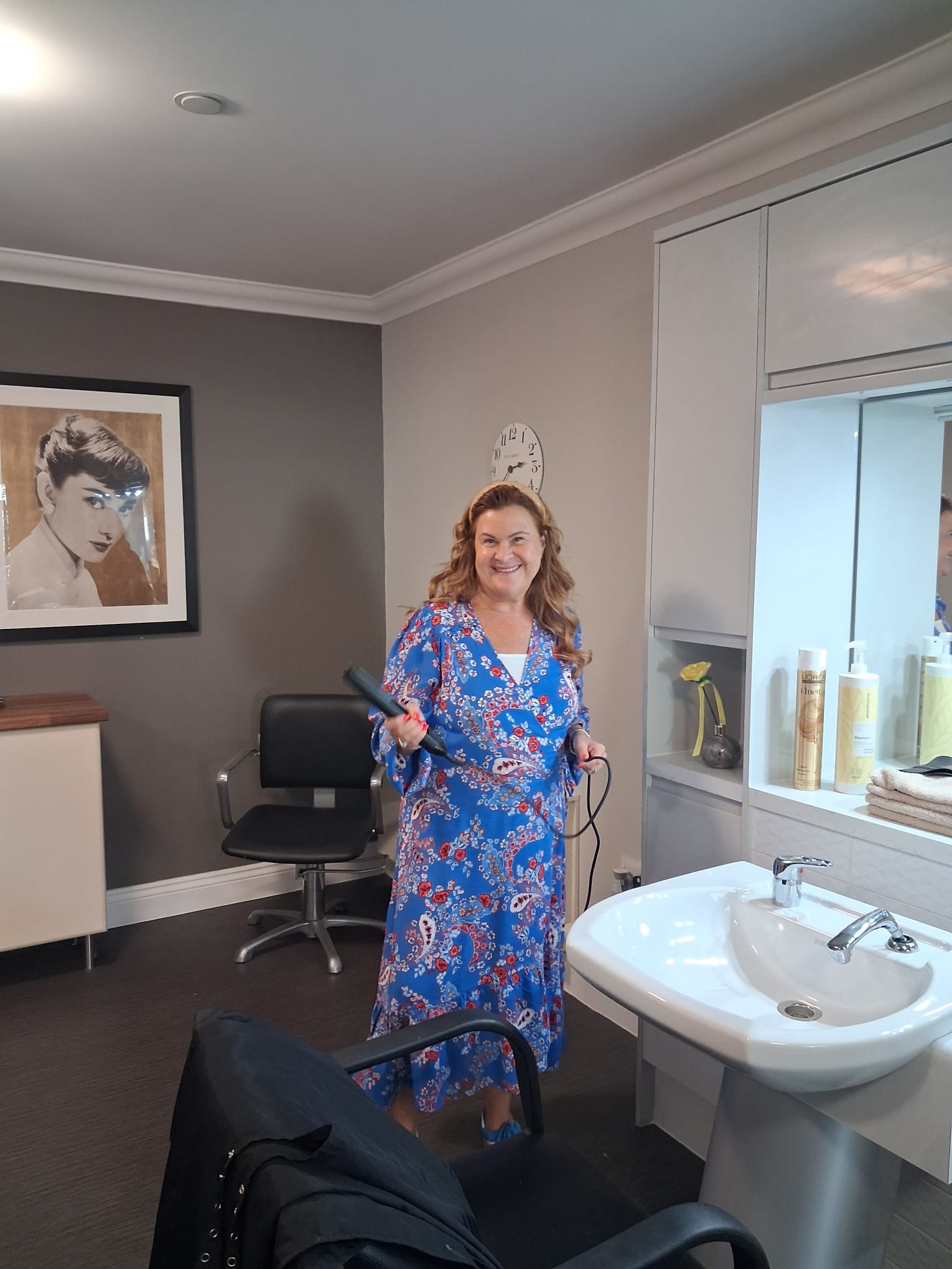 ✂️💇♀️ Hair day is always a good day at Latimer Court! 💕
