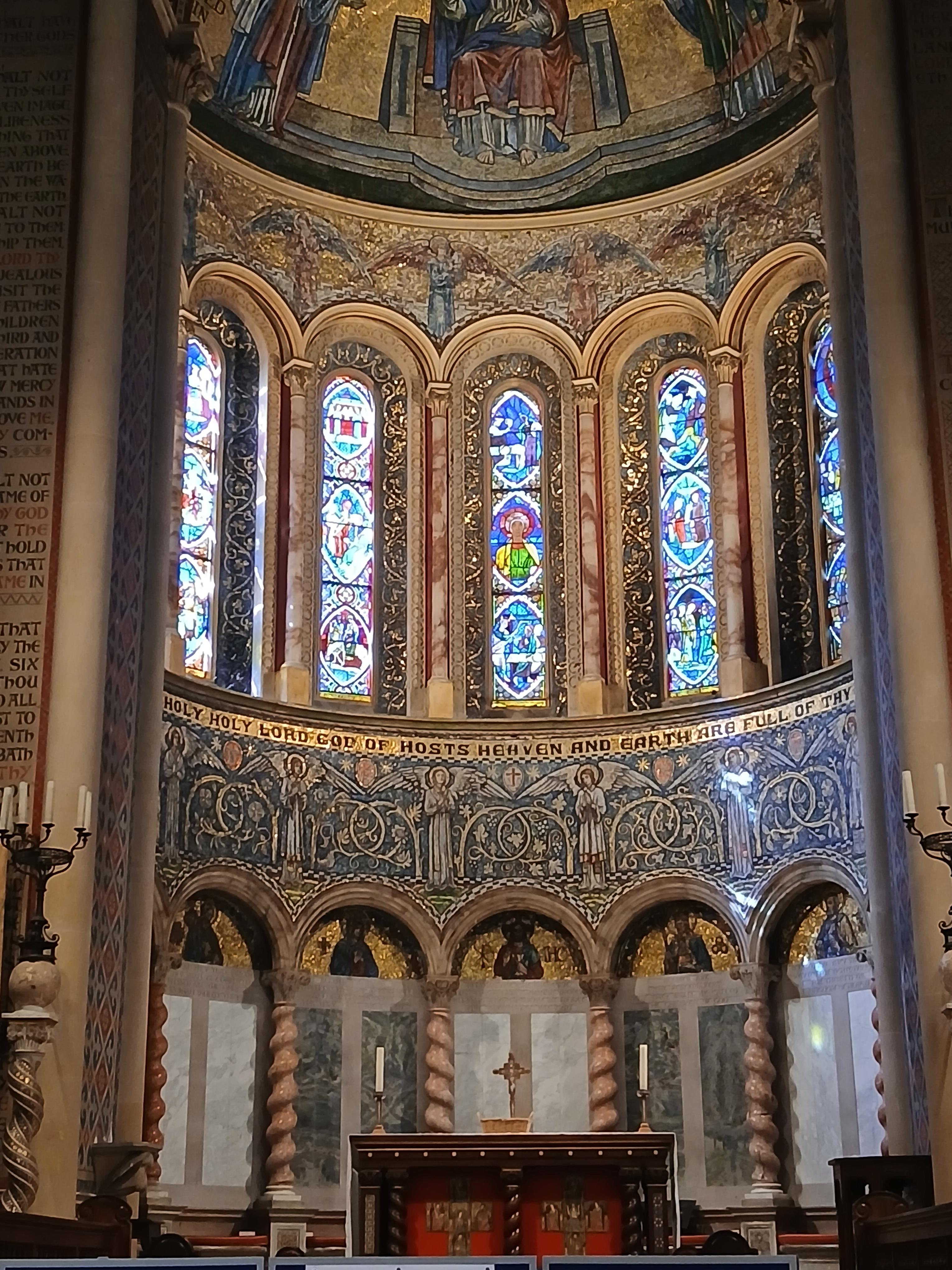 Wilton Place residents visit the Italianate Church