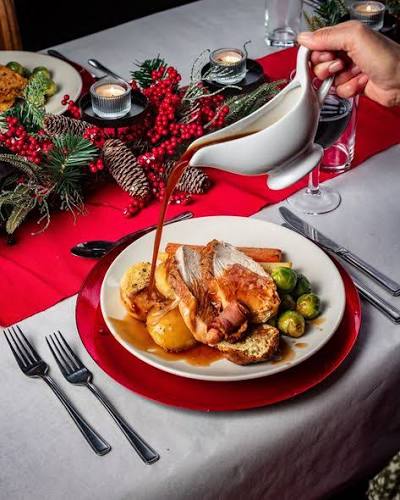 Don't Dine Alone at Christmas