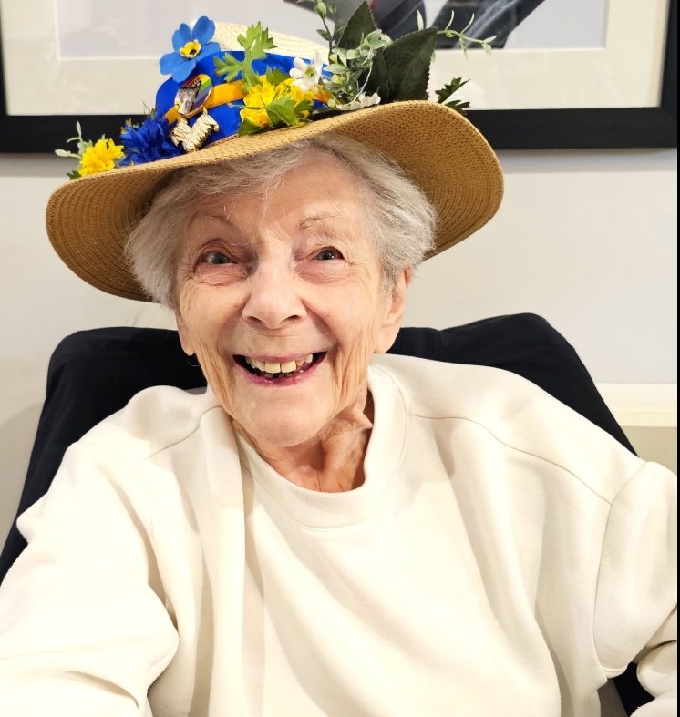 Braybrooke Morris Dancers Delight Residents