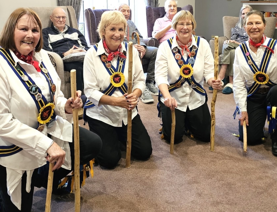 Braybrooke Morris Dancers Delight Residents