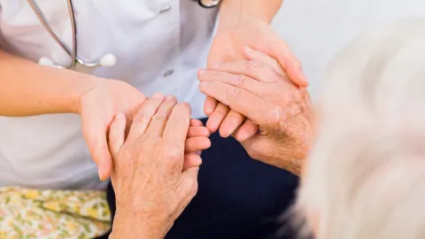 Dementia nurse shares tips on supporting patients in hospital