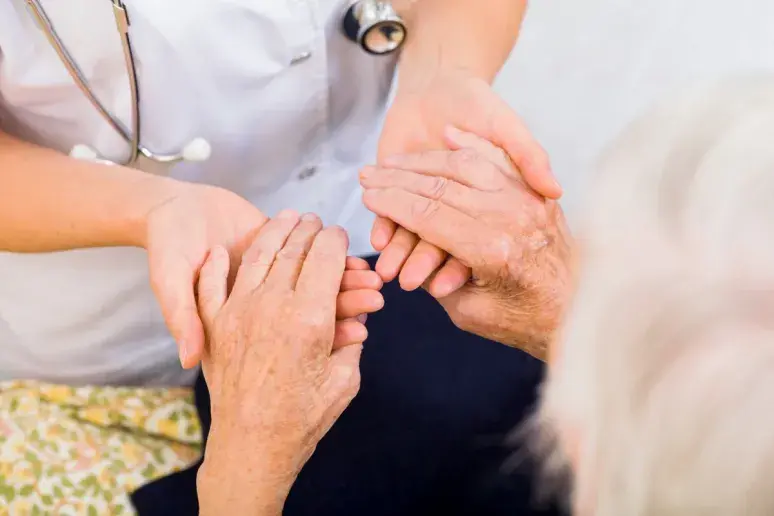 Dementia nurse shares tips on supporting patients in hospital