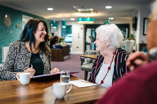 Women laughing together 