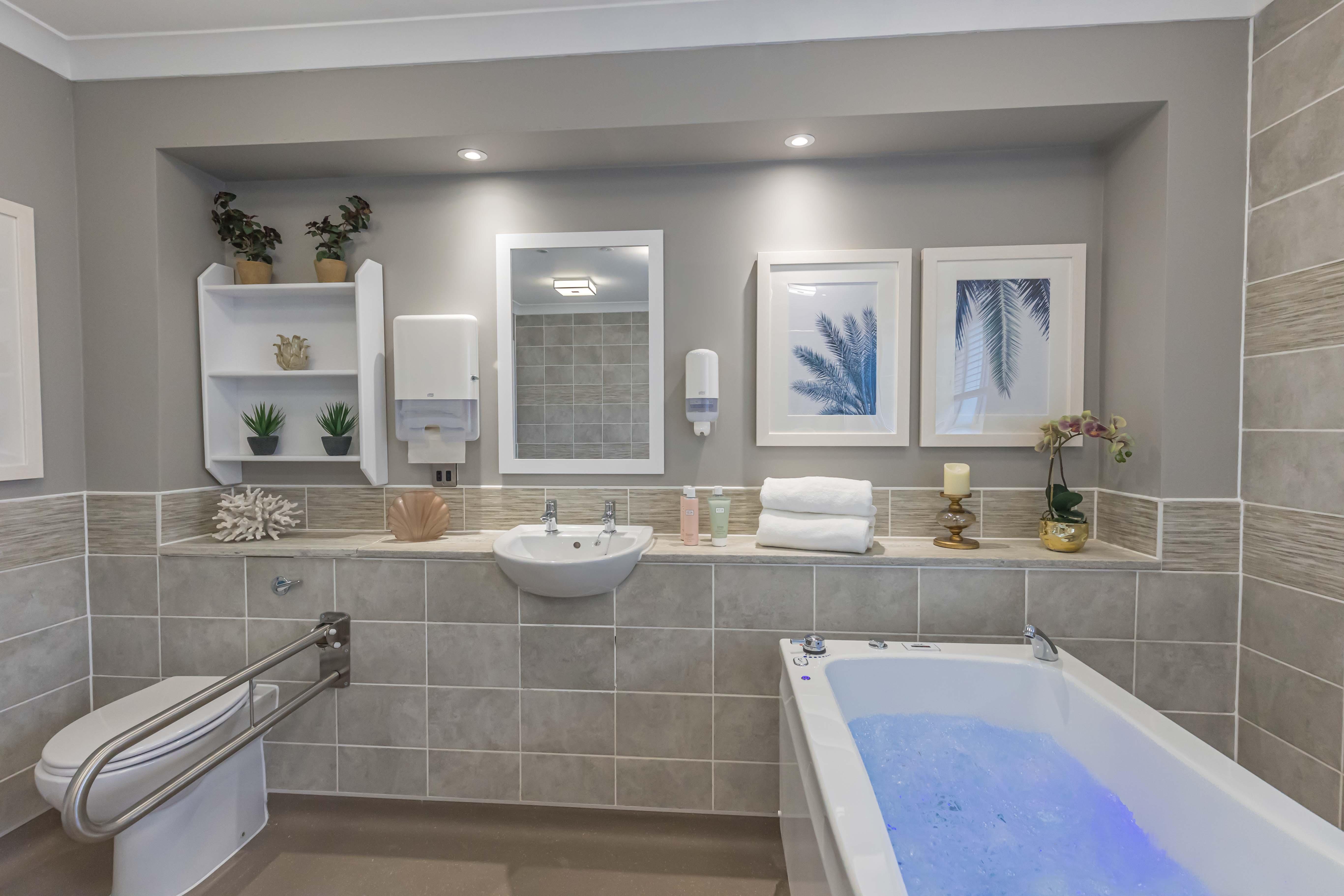 Luxury Soa Bath at Elgar Court in Malvern