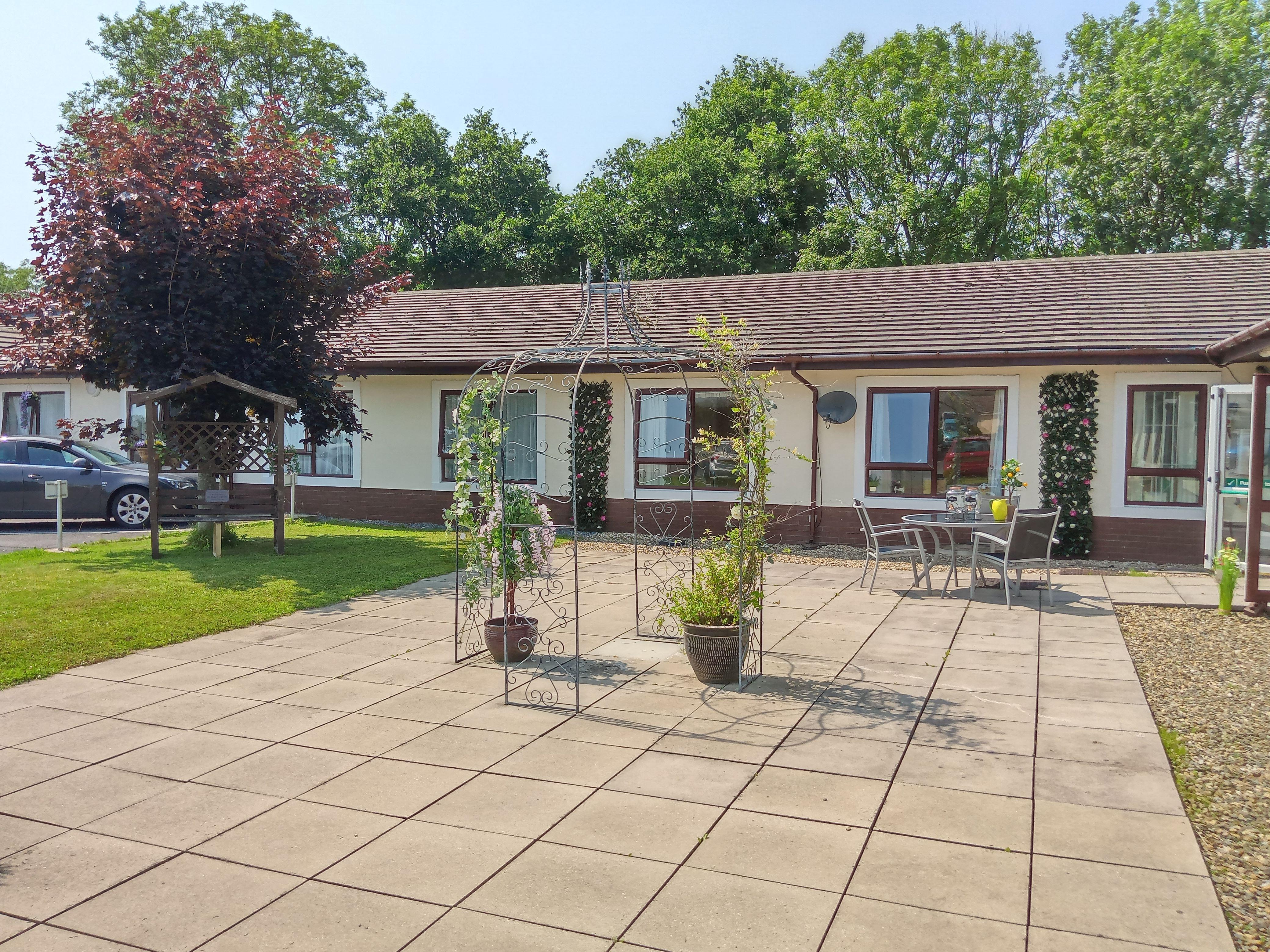 Plas-Y-Dderwen Care Home Gallery