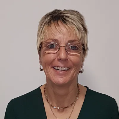 Julie Bond
