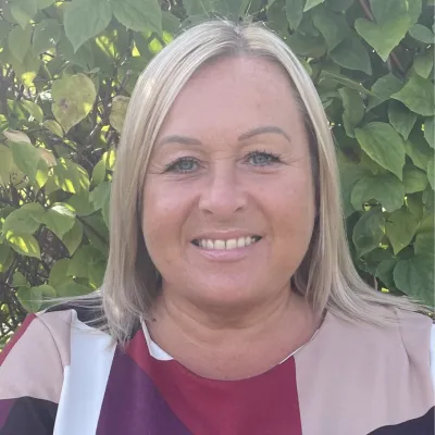 Jayne Clarke 