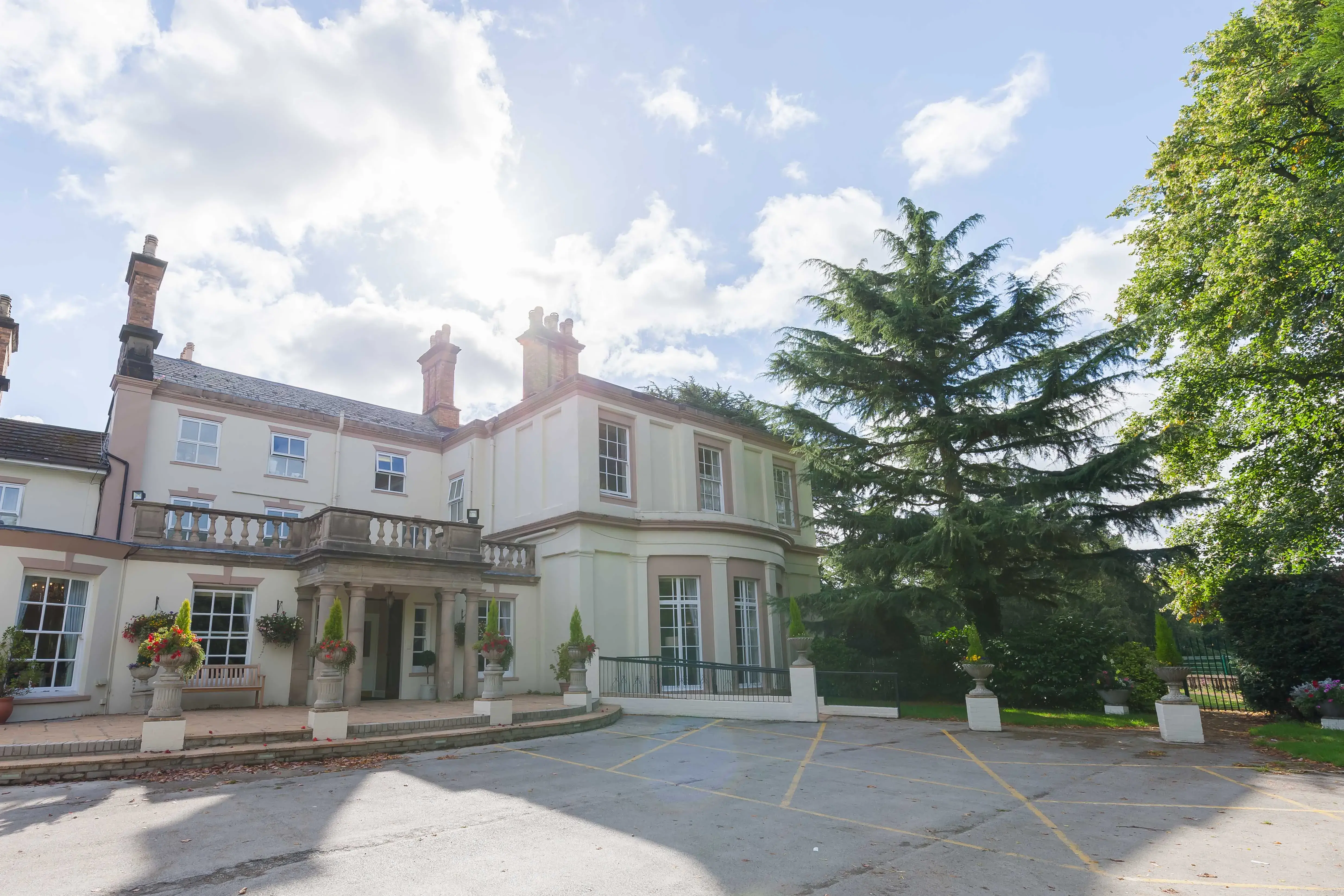 Care & Facilities at Hilderstone Hall Care Home