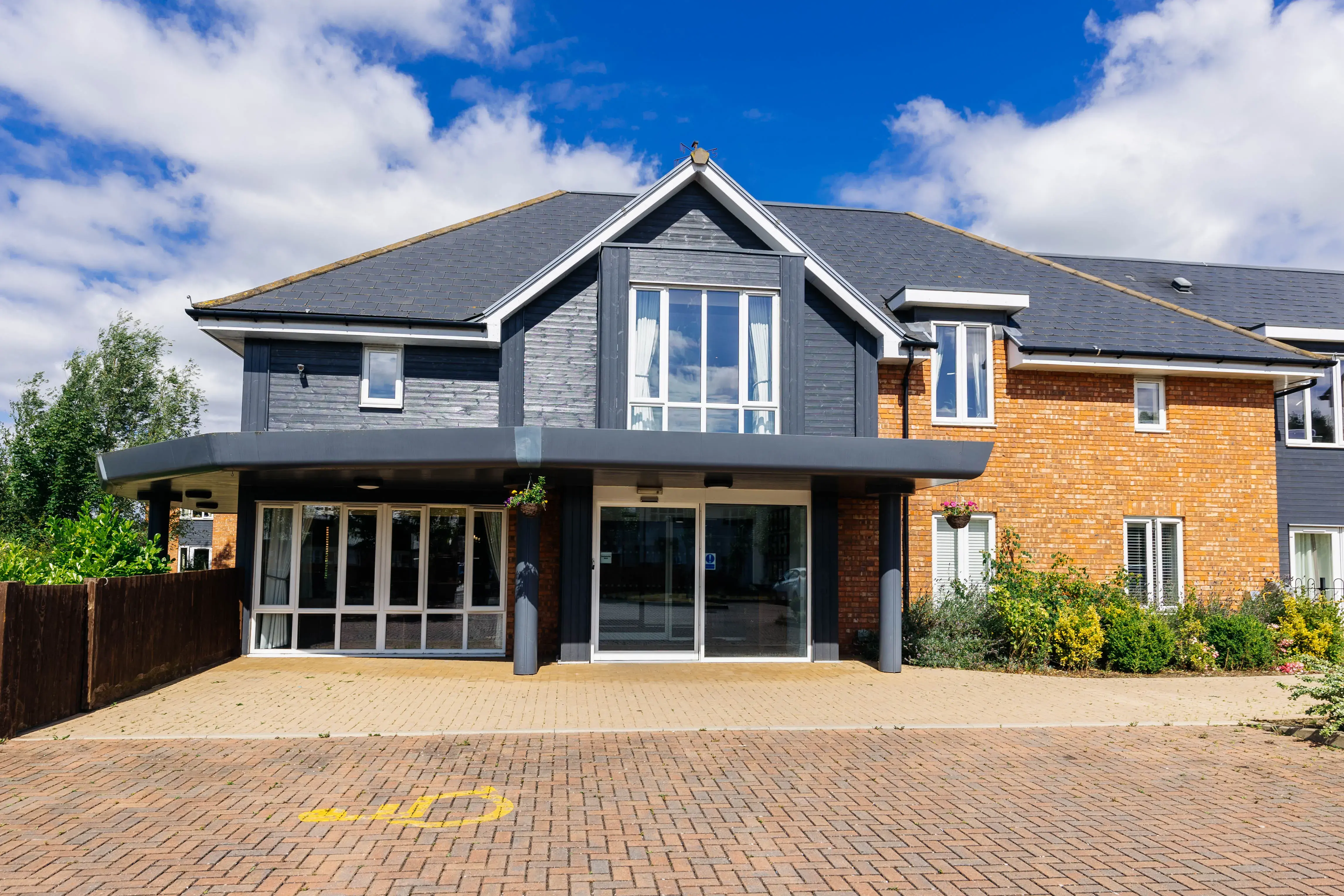 Care & Facilities at Oak Grange Care Home
