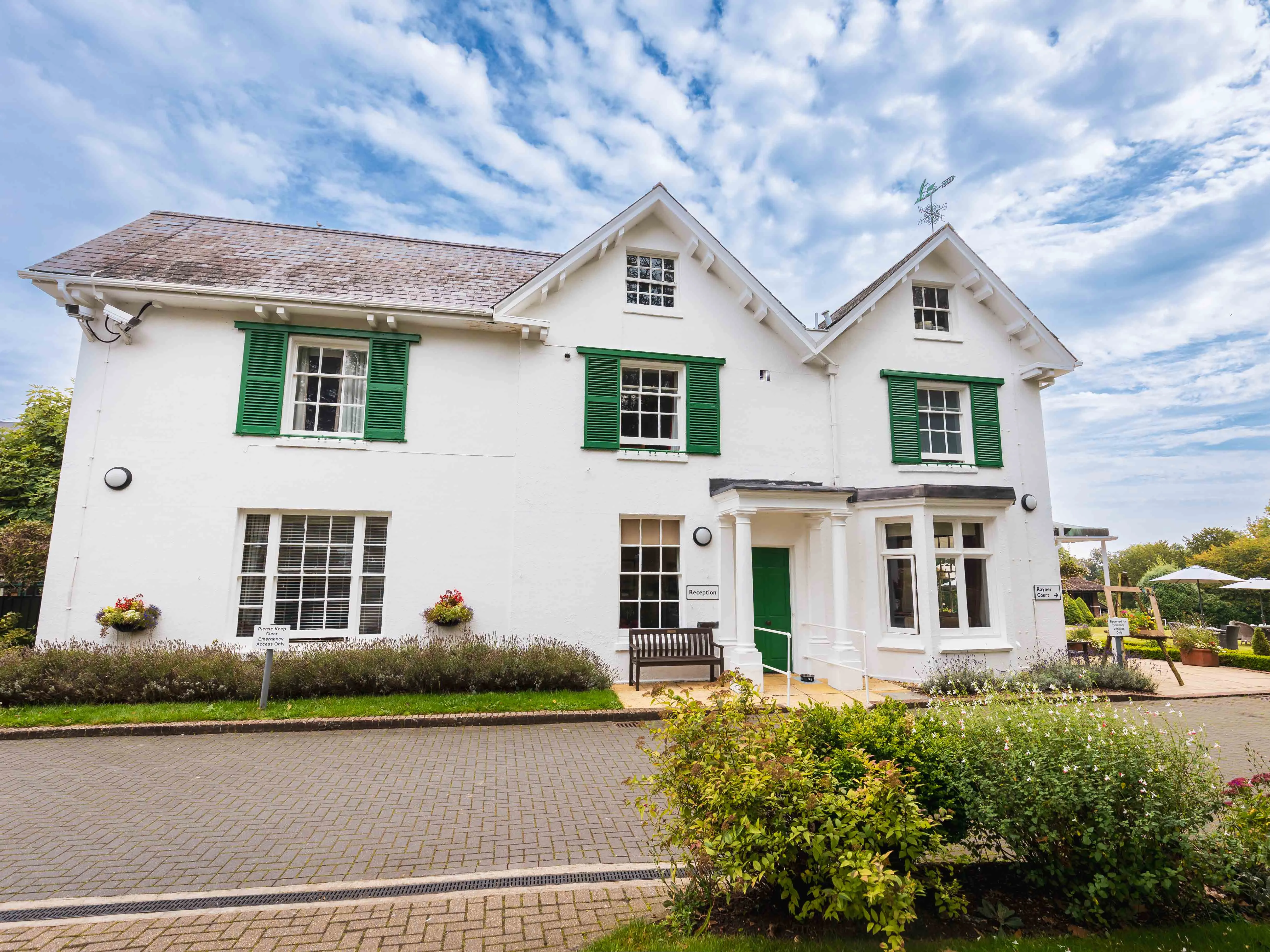 Care & Facilities at Red Oaks Care Home