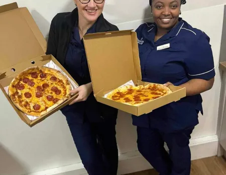 The Alb donating pizzas!