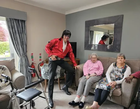 Elvis is in the building!