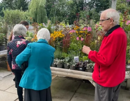 Minibus trip to the Garden Centre's!