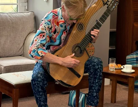 Harp Guitarist 