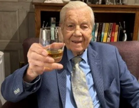 Residents enjoy whisky tasting!