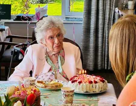 Smiles, family and cake!