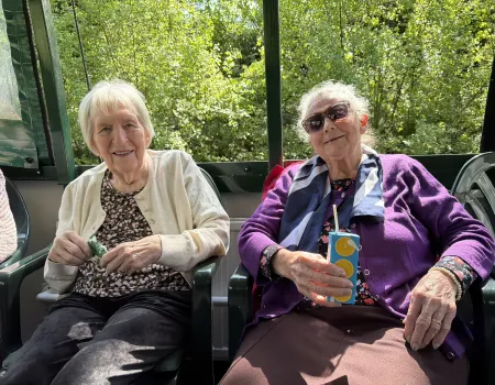 A trip on the Basingstoke Canal