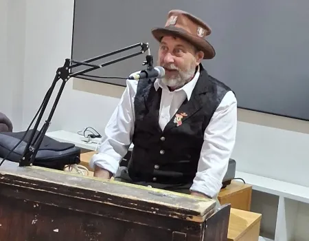 Cockney Singer