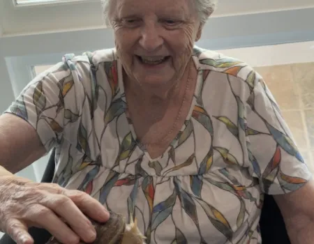 Pet Therapy with the Slithering Creatures from Zoo Labs