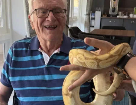 Pet Therapy with the Slithering Creatures from Zoo Labs