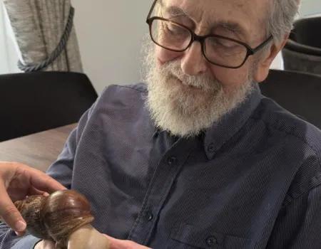 Pet Therapy with the Slithering Creatures from Zoo Labs
