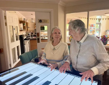 We are thrilled to welcome our ‘Happi Table’ on to our community of Memory Lane