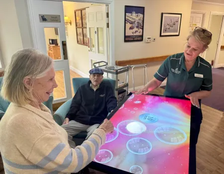 We are thrilled to welcome our ‘Happi Table’ on to our community of Memory Lane