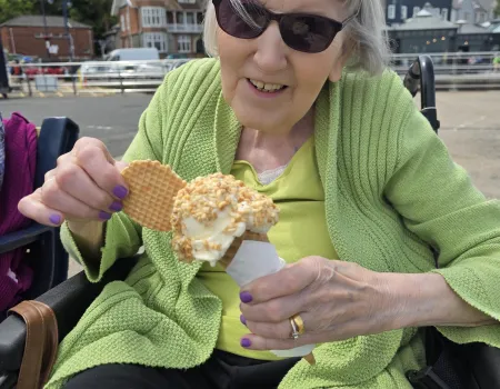 Headline Wishing to Go to Mumbles for an ice-crem