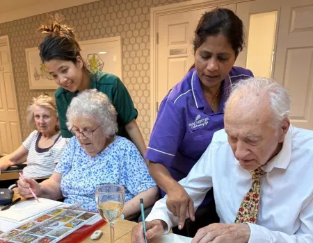 A Creative Afternoon: Residents Enjoy ‘Sip and Paint’ with Michelle