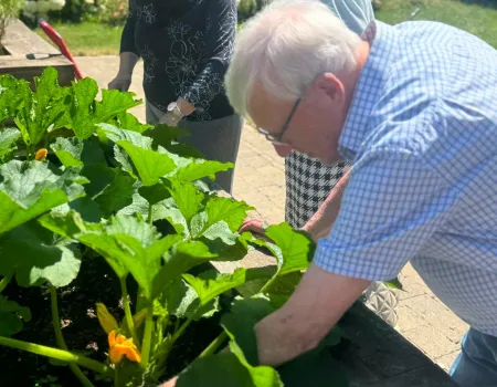 Gardening Club-Nothing Beats Home Grown