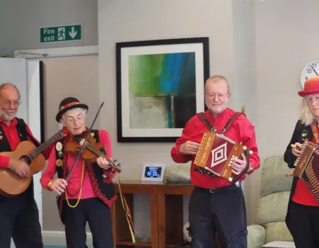 Ironmen and Severn Gilders Morris