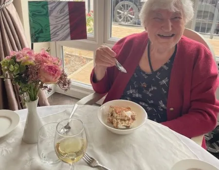 "Buon Appetito!" As Residents Enjoy Italian-Themed Dining Experience 