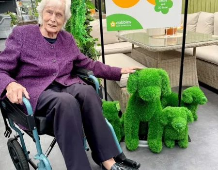 Queens manor goes to Dobbies garden centre for lunch 