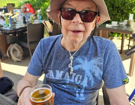 Summer afternoons at the pub 