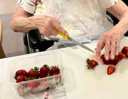 Rose Makings a Refreshing Smoothie