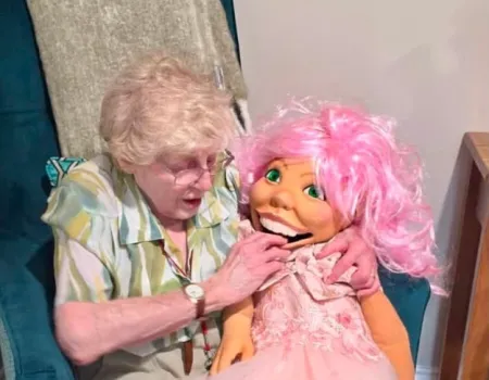 Amazing puppeteer Tony and his joyful characters