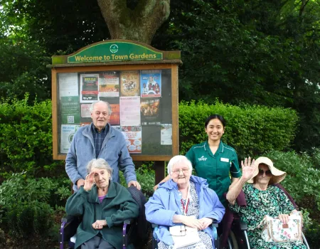 Minibus trip to Town Gardens 