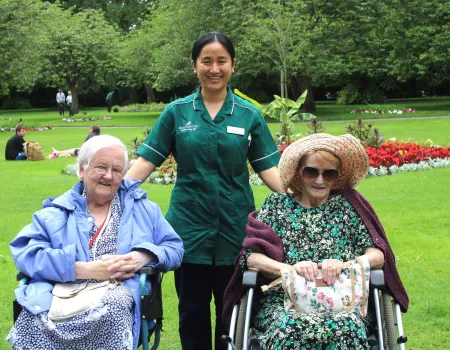 Minibus trip to Town Gardens 