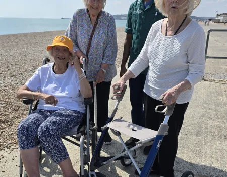 Oh we do like to live beside the seaside!