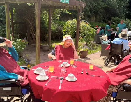 outh Chowdene Residents Enjoy a Taste of the World and Celebrate Nutrition & Good Dinning experience month