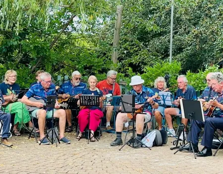 Wonderful afternoon with the U3A Ukulele Club!