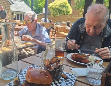Pub Grub, Sunshine, and Fantastic Company!