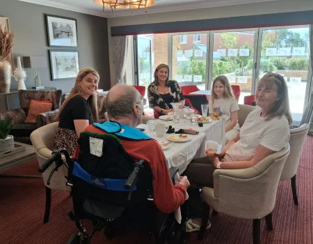 Family Bistro Breakfast Club brings generations together