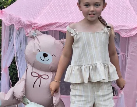 Intergenerational teddy bears picnic