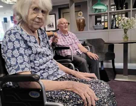 Boots 'n' Strings play for the Residents