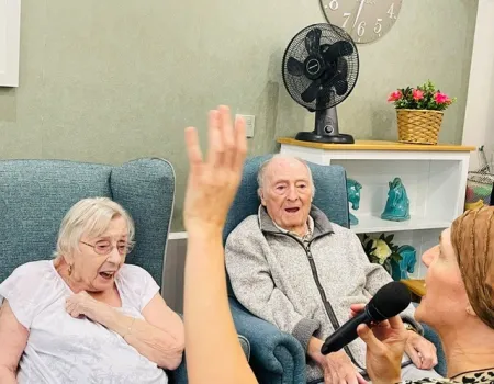 Friday Live Entertainment & A Warm Welcome 