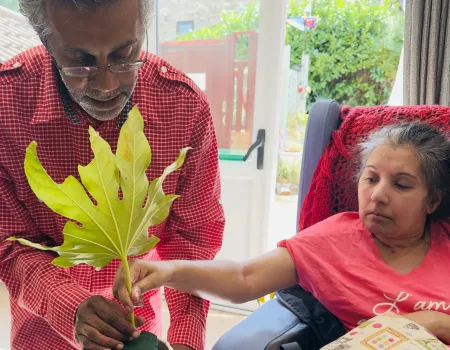 Hugh Myddelton House-Flower arranging session  