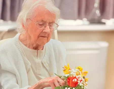 Autumn Brings Colour – Flower Arrangements