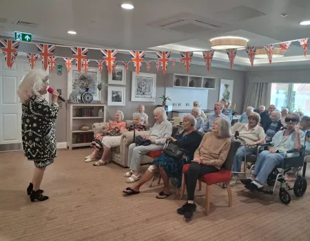 A Right Royal Sing Song with the Pearly Queen of Silvertown